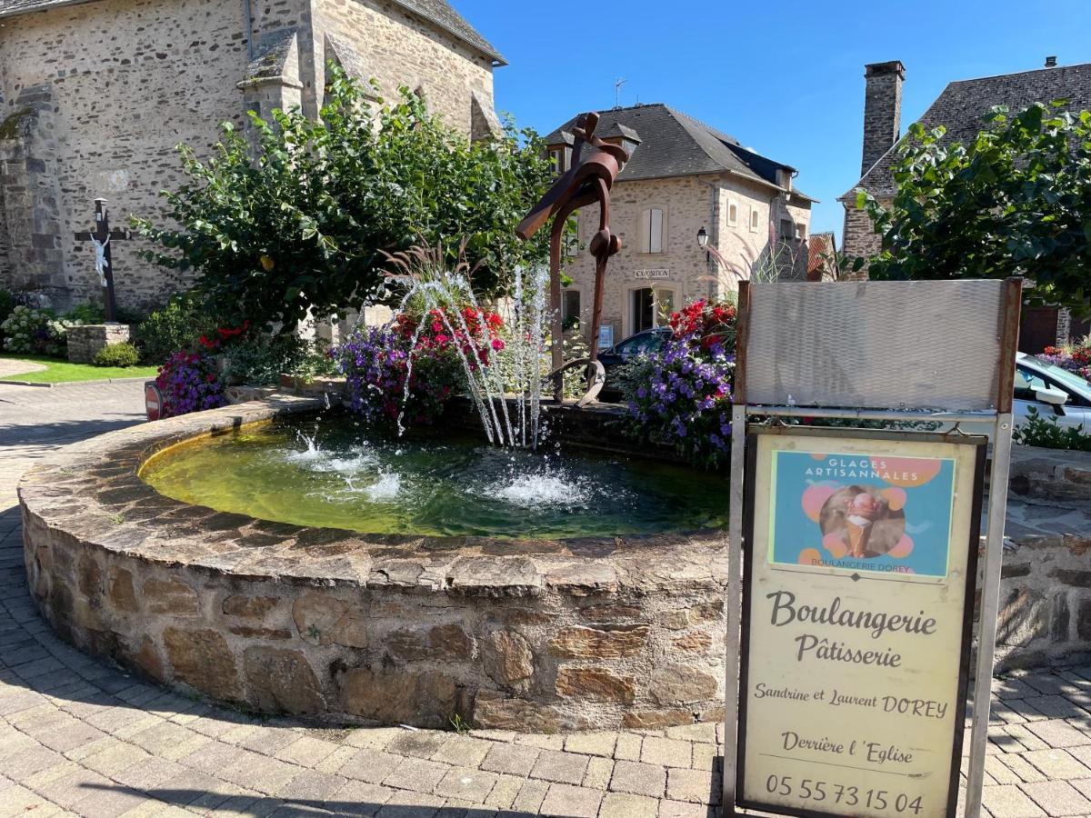 La Maison Charmante D'Elisabeth Saint-Ybard Екстериор снимка